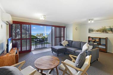 Unit 2 Biriny Lodge 1686-1689 David Low Way Coolum Beach