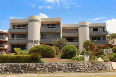 Unit 2 Biriny Lodge 1686-1689 David Low Way Coolum Beach