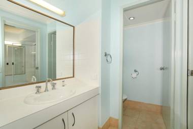 Unit 2 Biriny Lodge 1686-1689 David Low Way Coolum Beach