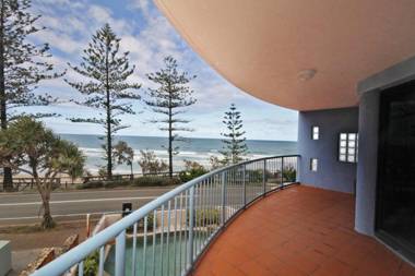 Unit 4 The Rocks 1746 David Low Way Coolum Beach - 500 Bond