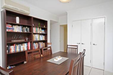 Unit 2 'Sea Breeze Villas' Coolum Beach