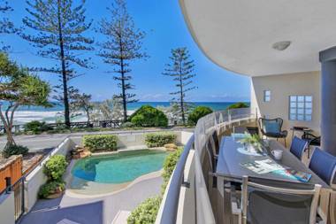 Unit 2 'The Rocks' Coolum Beach