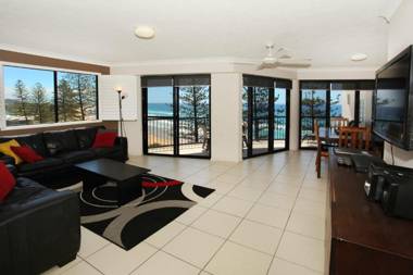 Unit 10 The Rocks 1746 David Low Way Coolum Beach - 500 BOND