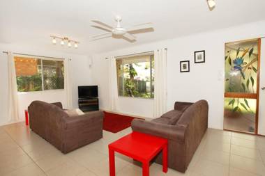 35 Santa Monica Avenue Coolum Beach Pet Friendly Linen Included