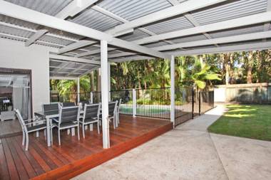 FABULOUS HOLIDAY HIDEAWAY - COOLUM BEACH
