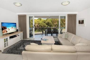 Unit 2 Point Break Apartments 1-3 Point Arkwright Linen Incl