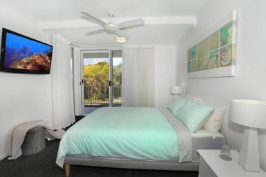 Unit 2 Point Break Apartments 1-3 Point Arkwright Linen Incl