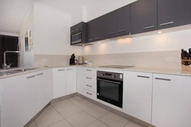 Unit 2 Point Break Apartments 1-3 Point Arkwright Linen Incl