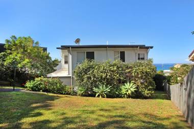 10 Barra Crescent Coolum Beach