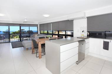 Unit 1 'Phoenix Apartments' Coolum Beach