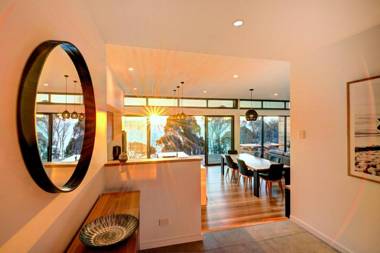 Freycinet Coastal Retreat