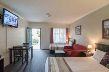 Sanctuary Resort Motor Inn