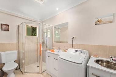 Alarks Nest Bed and Breakfast