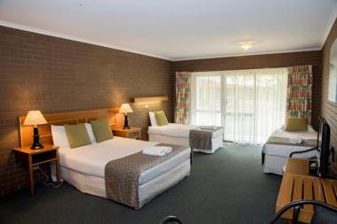 Barooga Country Inn Motel