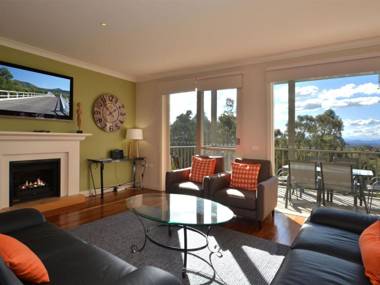 Villa 3br Bordeaux Resort Condo located within Cypress Lakes Resort (nothing is more central)