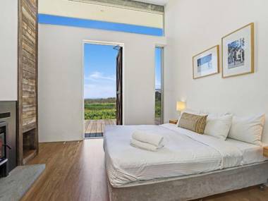 The Longhouse - Suite 3