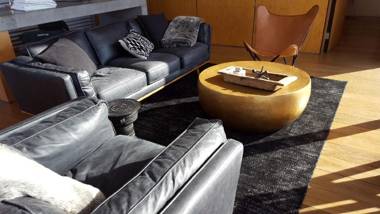 The Longhouse - Suite 1