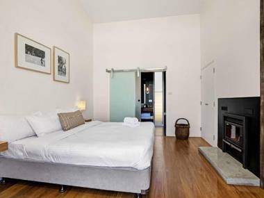 The Longhouse - Suite 1