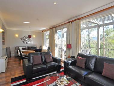 Villa Executive 2br Pokolbin Resort Condo located within Cypress Lakes Resort (nothing is more central)