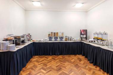 Garden City Hotel Best Western Signature Collection