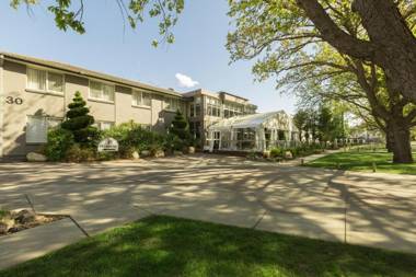 Forrest Hotel & Apartments