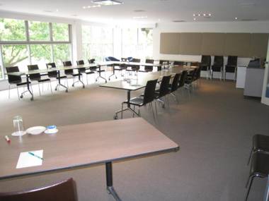 Forrest Hotel & Apartments