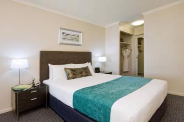 Pacific Suites Canberra