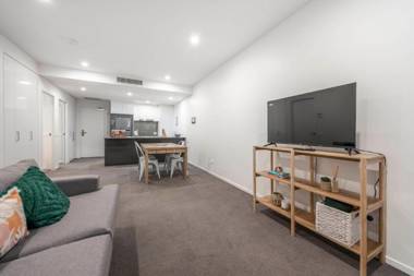 BOUTIQUE CITY STUDIO Braddon