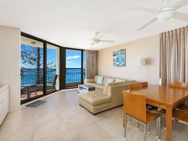 Eastbourne U6 80 Esplanade. Golden Beach