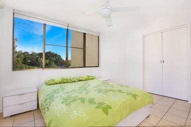 Eastbourne U4 80 Esplanade Golden Beach