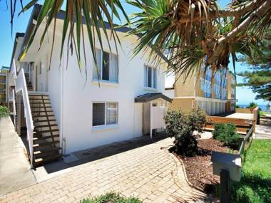 Beachcomber Unit 4- Beachside Unit -