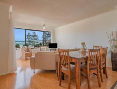 Columbia Point U6 7 Bulcock Beach Esp