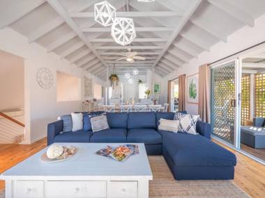 Hume Street 22 Golden Beach