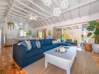 Hume Street 22 Golden Beach