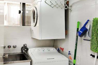 Monterey Lodge Unit 10 27 Warne Terrace. Kings Beach