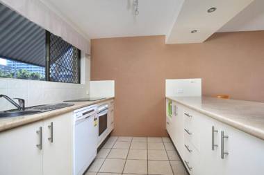 Levuka Unit 4 14 Moreton Pde. Kings Beach