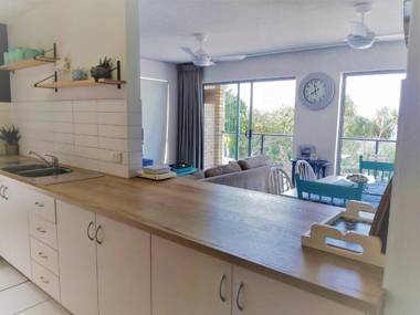 Moondara Unit 2 21 Bulcock Beach Esplanade Bulcock Beach