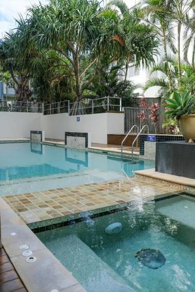 Absolute Hamptons Style Luxury Two Story Penthouse at Kings Beach - Private Rooftop Terrace