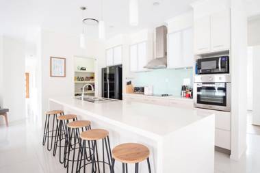 Golden Beach Family Home with Pool - Friends And Family Unite Here