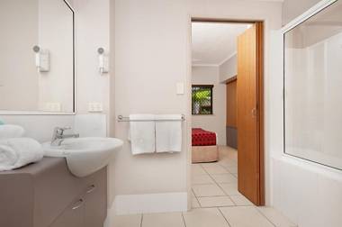 Southern Cross Atrium Apartments