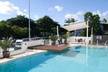 Waters Edge Apartment Cairns
