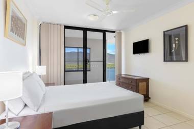 Piermonde Apartments Cairns