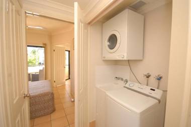 City Plaza Apartments