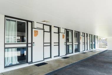 Nightcap at Edge Hill Tavern