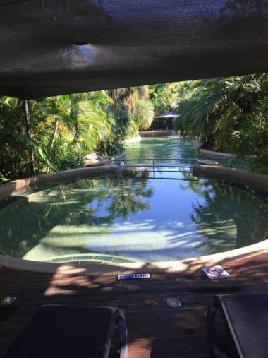 Cairns Golf Course Apartment