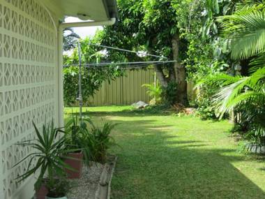 Edge Hill Clean & Green Cairns 7 Minutes from the Airport 7 Minutes to Cairns CBD & Reef Fleet Terminal