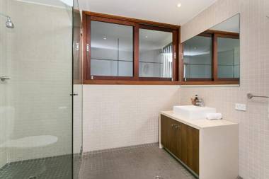 Byron Bay Accom Unit 6 21-25 Fletcher Street - A Seventh Heaven