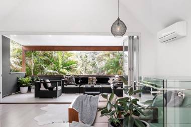 A PERFECT STAY - Arya