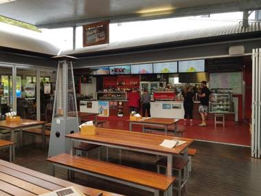 The Park Hotel Motel Byron Bay