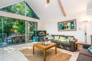 Byron Bay Accom 12 Childe Street Byron Bay - Absolute Belongil Summerhouse